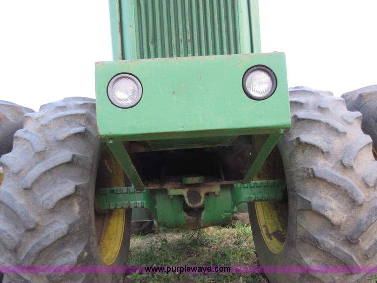image for item L4075 John Deere 7520 4WD tractor