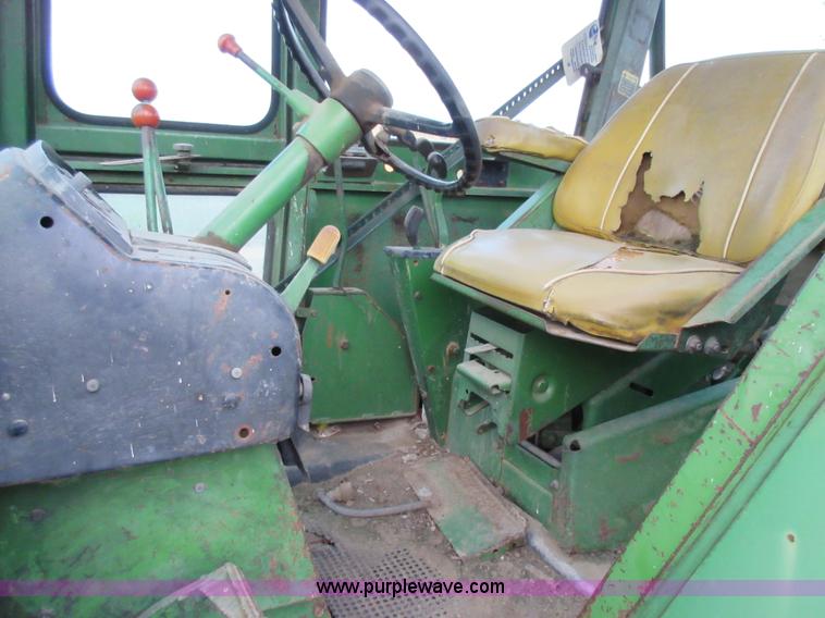 image for item L4075 John Deere 7520 4WD tractor