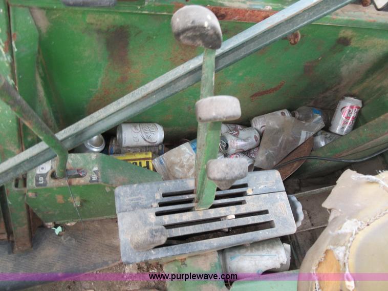 image for item L4075 John Deere 7520 4WD tractor