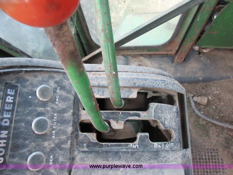 image for item L4075 John Deere 7520 4WD tractor