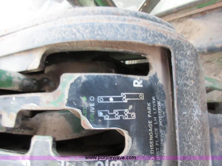 image for item L4075 John Deere 7520 4WD tractor