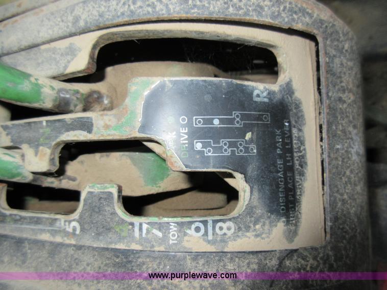 image for item L4075 John Deere 7520 4WD tractor