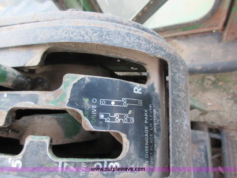 image for item L4075 John Deere 7520 4WD tractor