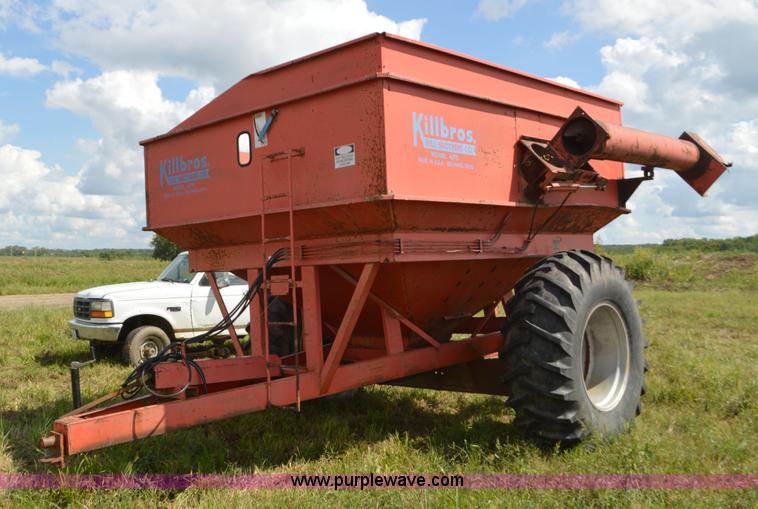 image for item L4077 Killbros 475 grain cart