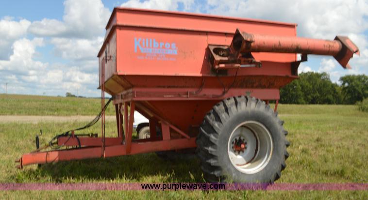 image for item L4077 Killbros 475 grain cart
