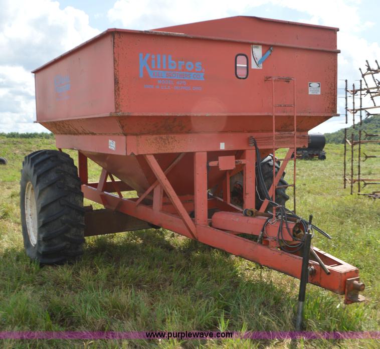 image for item L4077 Killbros 475 grain cart