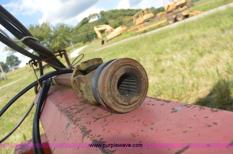 image for item L4077 Killbros 475 grain cart