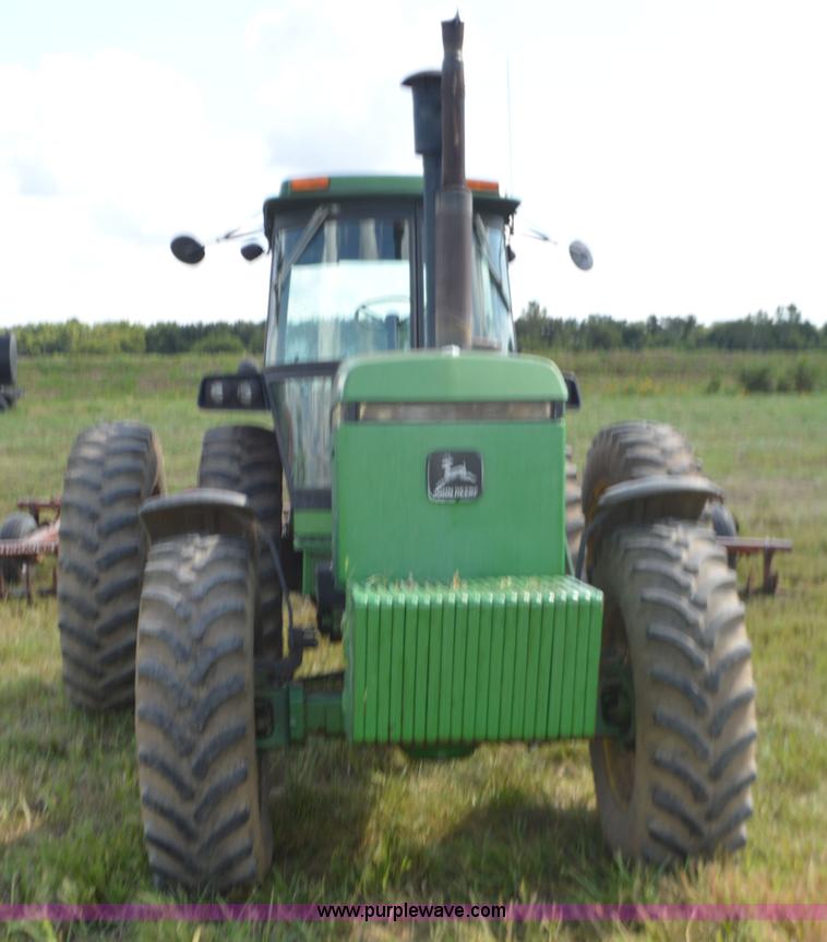 image for item L4086 1988 John Deere 4850 MFWD tractor