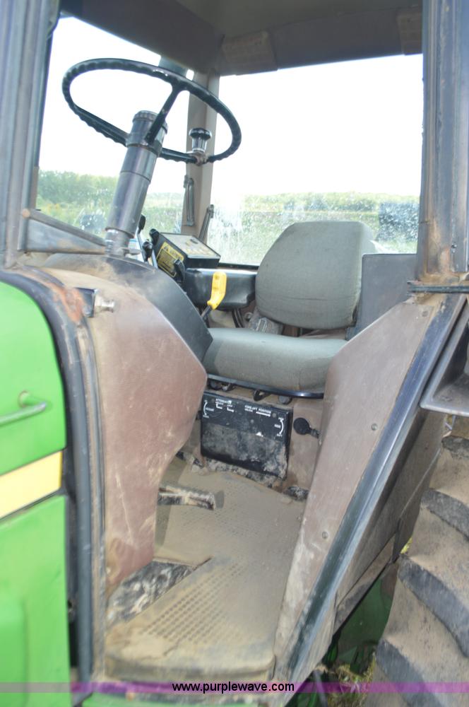 image for item L4086 1988 John Deere 4850 MFWD tractor