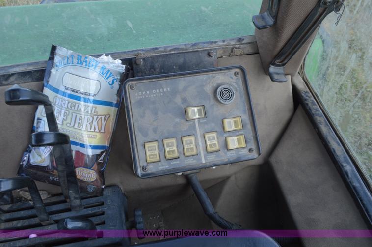 image for item L4086 1988 John Deere 4850 MFWD tractor