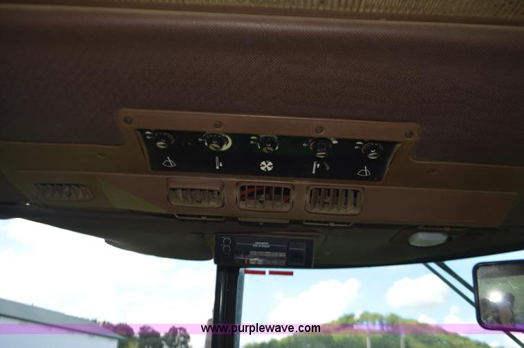 image for item L4086 1988 John Deere 4850 MFWD tractor