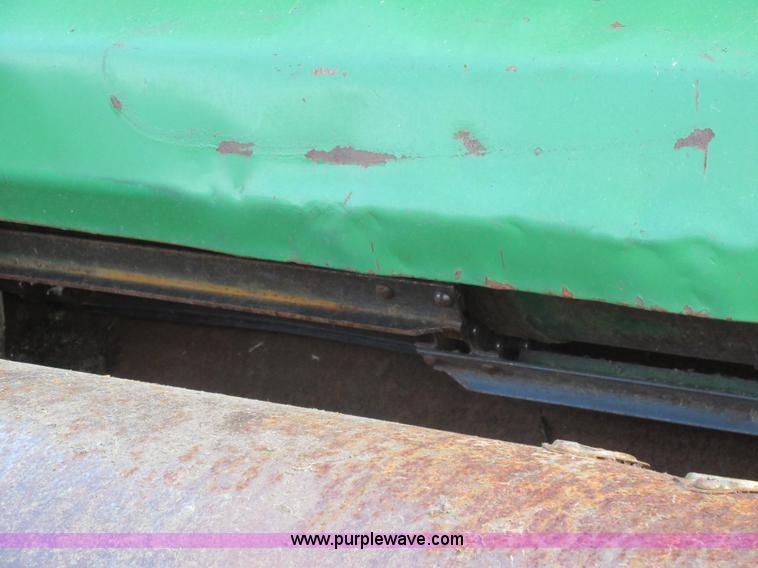 image for item L4088 1992 John Deere 9600 RWA combine