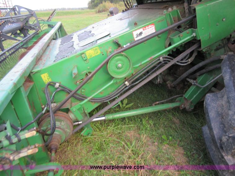 image for item L4088 1992 John Deere 9600 RWA combine