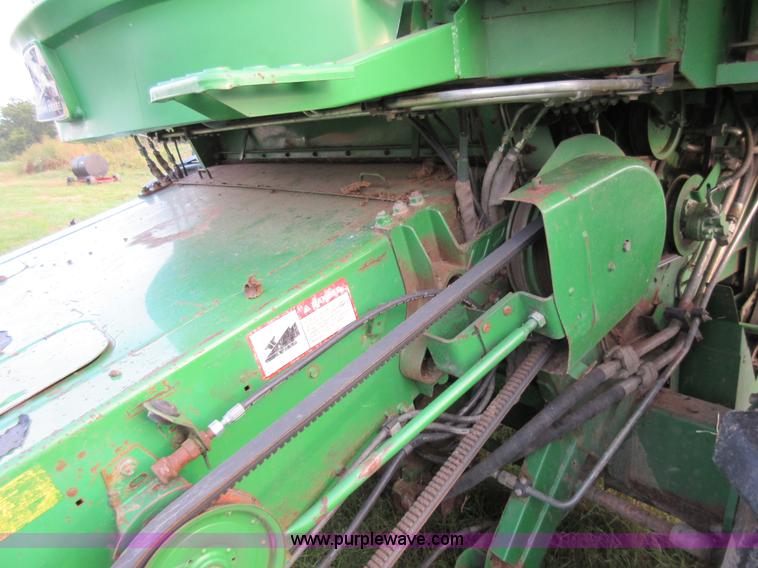 image for item L4088 1992 John Deere 9600 RWA combine
