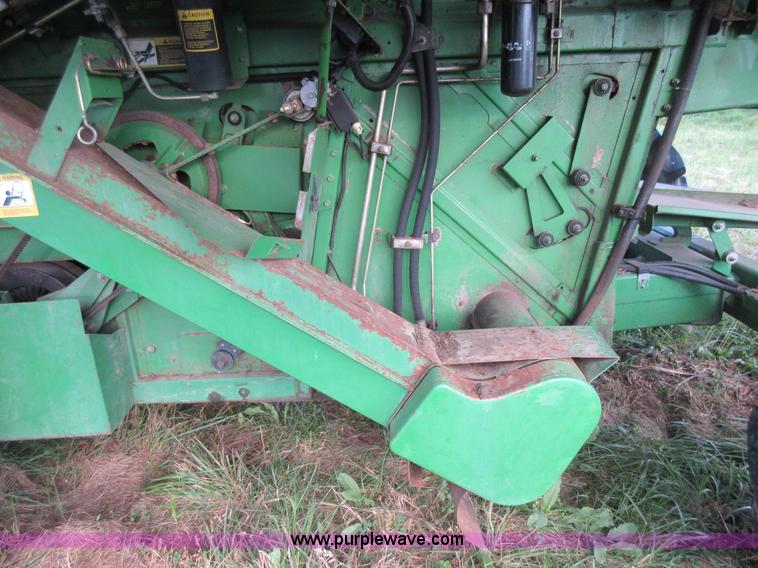 image for item L4088 1992 John Deere 9600 RWA combine