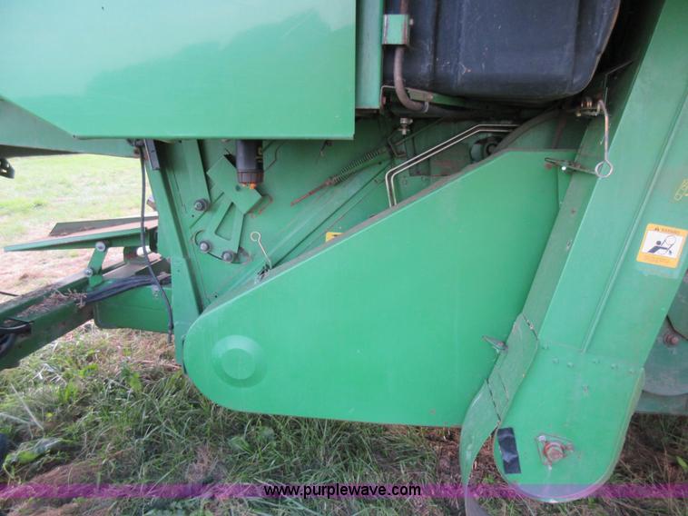 image for item L4088 1992 John Deere 9600 RWA combine