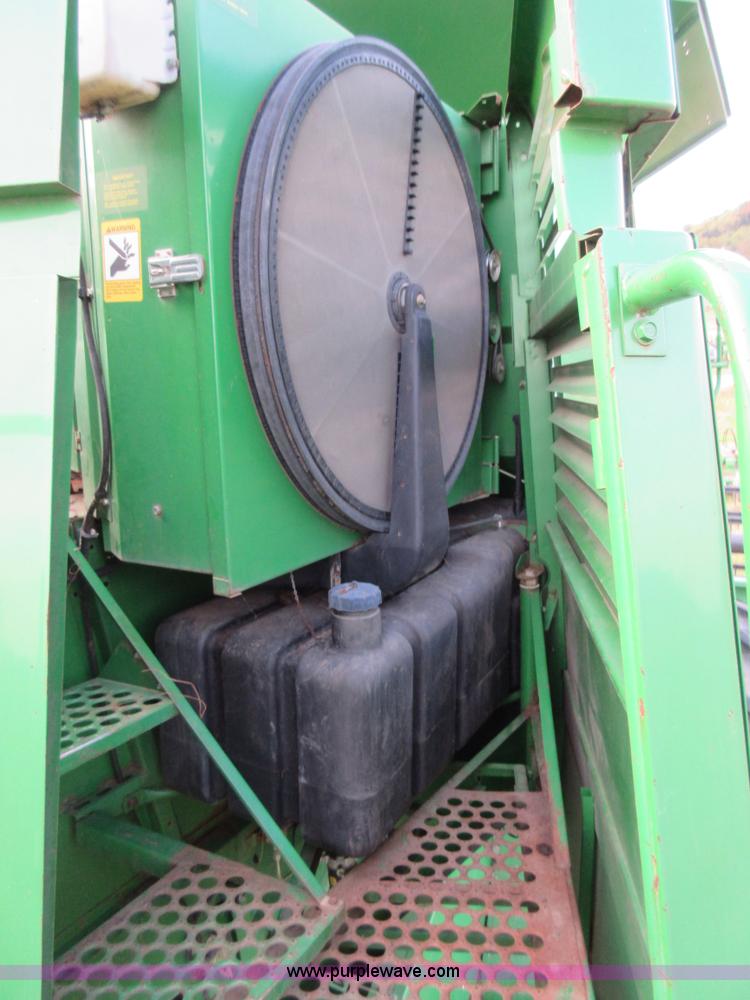 image for item L4088 1992 John Deere 9600 RWA combine
