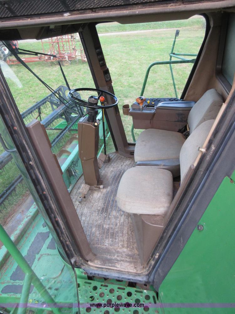 image for item L4088 1992 John Deere 9600 RWA combine