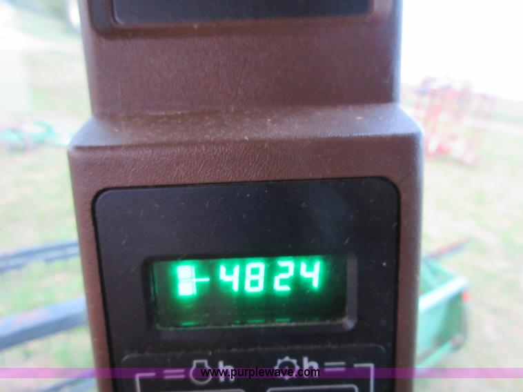 image for item L4088 1992 John Deere 9600 RWA combine