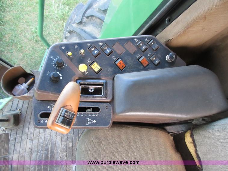 image for item L4088 1992 John Deere 9600 RWA combine