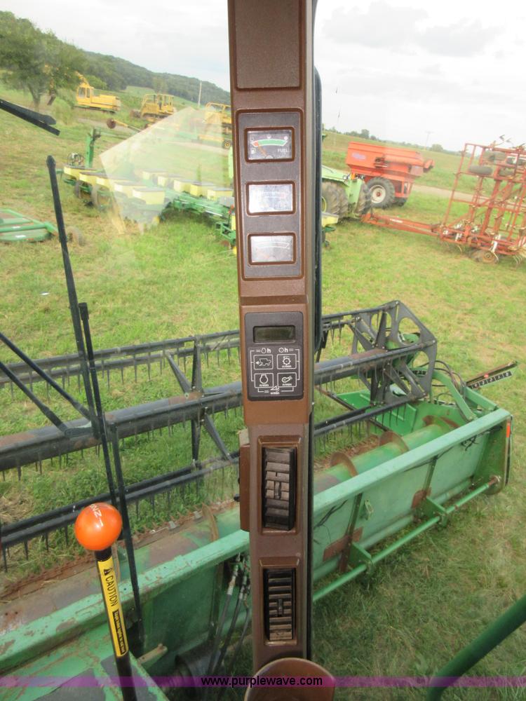 image for item L4088 1992 John Deere 9600 RWA combine
