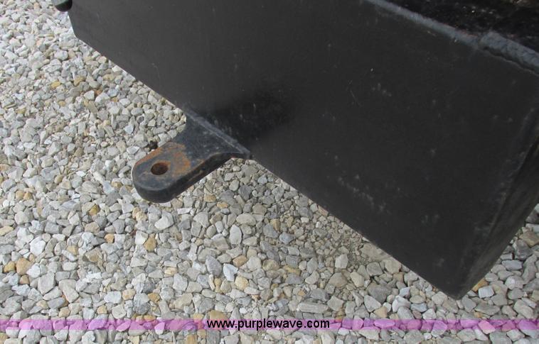 image for item L4099 1990 International 4700 fertilizer delivery truck