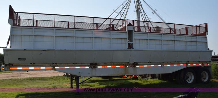 image for item L5812 2005 Hitchcock SD38 silage trailer