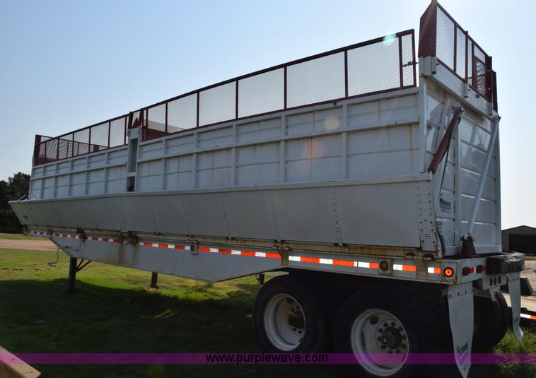 image for item L5812 2005 Hitchcock SD38 silage trailer