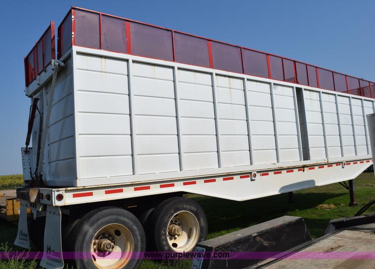 image for item L5812 2005 Hitchcock SD38 silage trailer