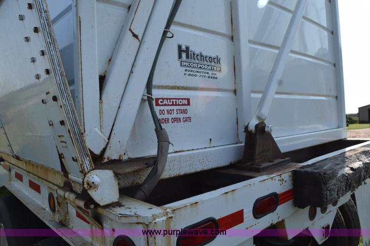 image for item L5812 2005 Hitchcock SD38 silage trailer