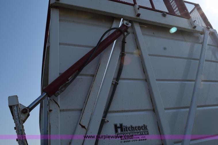 image for item L5812 2005 Hitchcock SD38 silage trailer