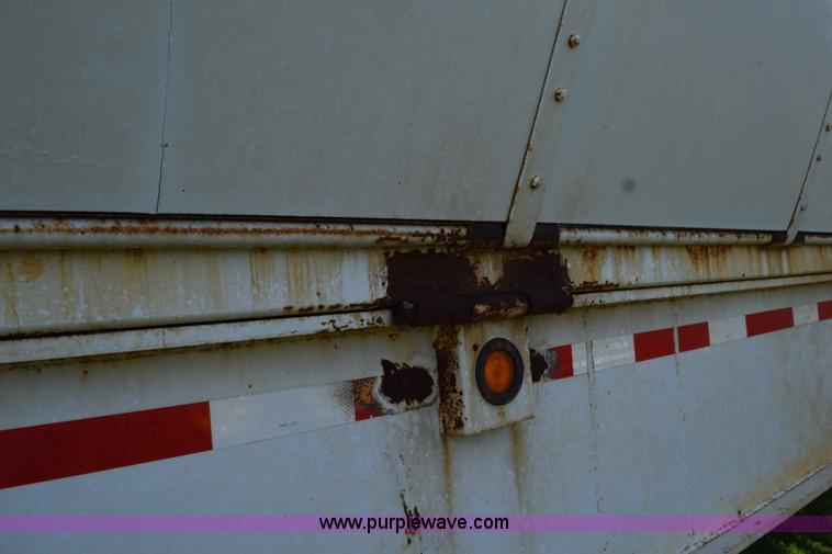 image for item L5812 2005 Hitchcock SD38 silage trailer