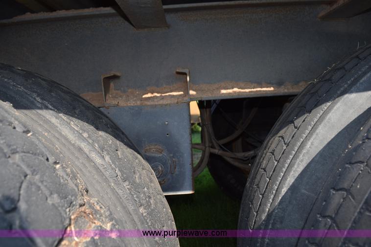 image for item L5812 2005 Hitchcock SD38 silage trailer