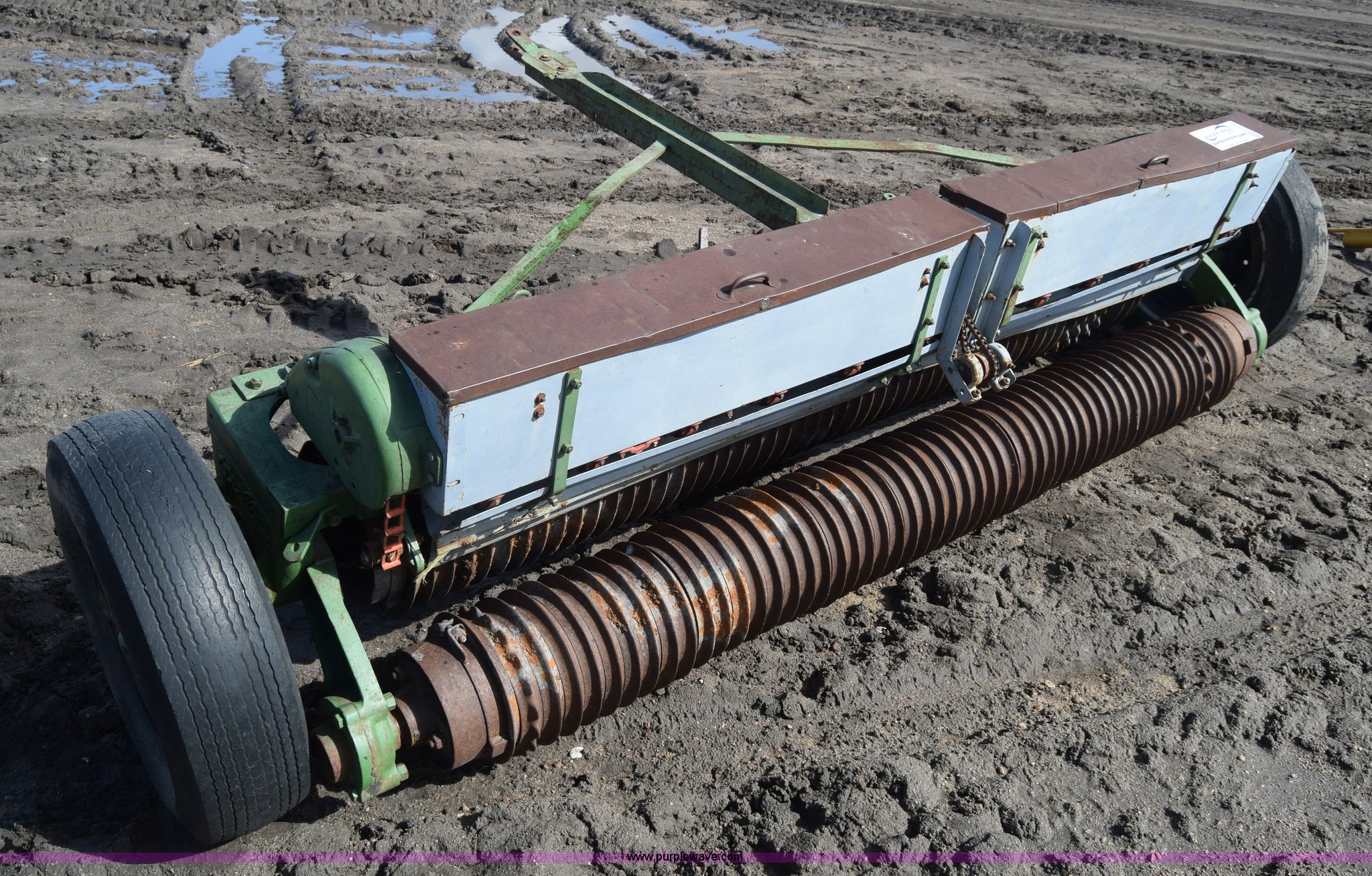 Brillion Cultipacker seeder in Kinsley, KS | Item J7110 sold | Purple Wave