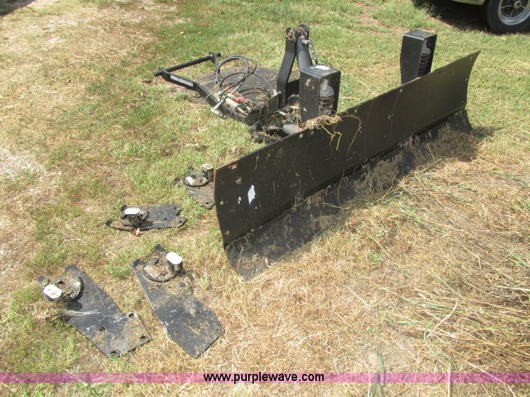 image for item AV9095 John Deere front mount blade