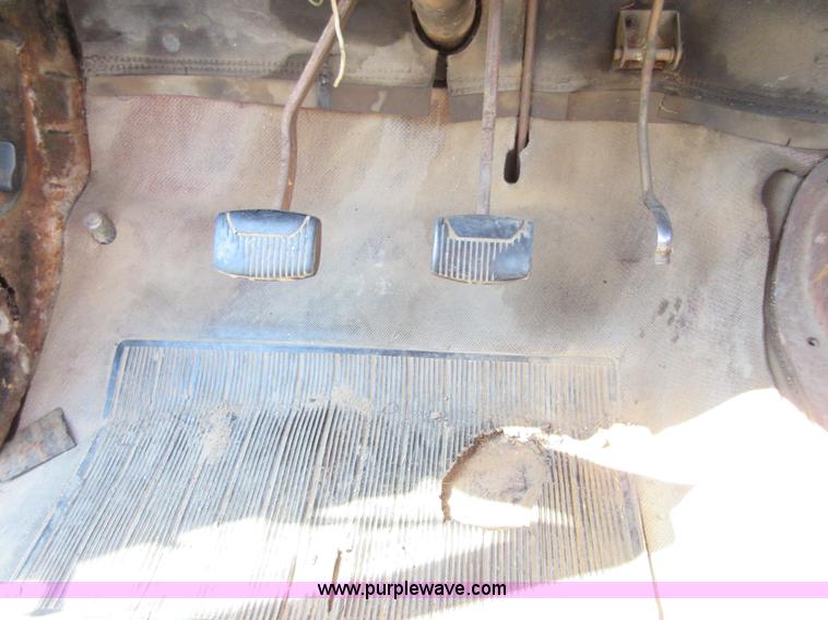 image for item BB9221 1965 Ford 100 pickup truck