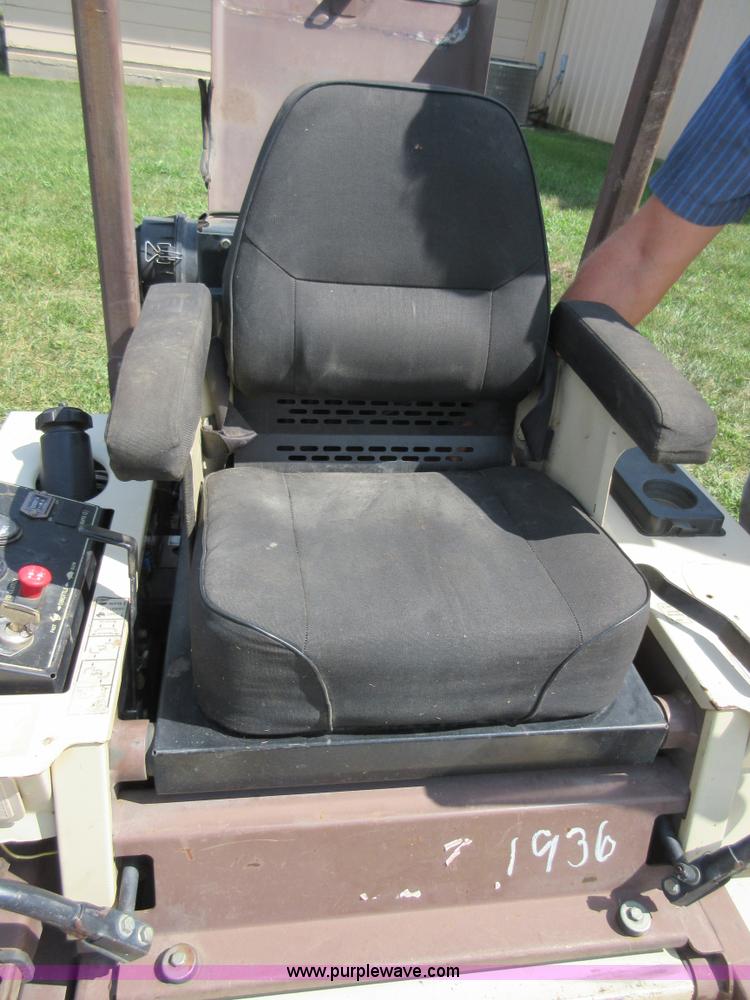 image for item BB9231 Grasshopper 322D lawn mower