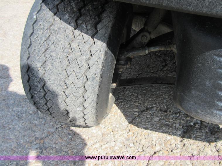 image for item BB9234 2007 Club Car Precendent golf cart