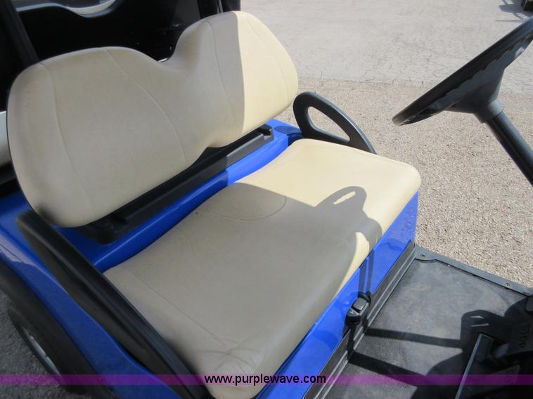 image for item BB9234 2007 Club Car Precendent golf cart