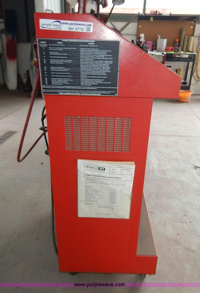 image for item BH9776 Snap-On ACT4500 recycling/recharging refrigerant system