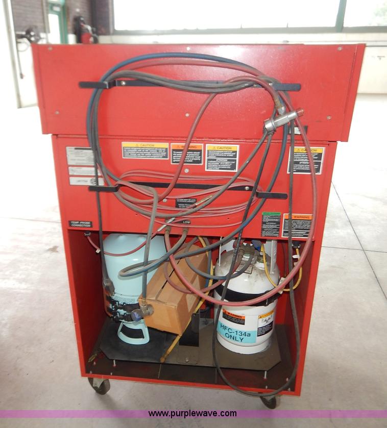 image for item BH9776 Snap-On ACT4500 recycling/recharging refrigerant system