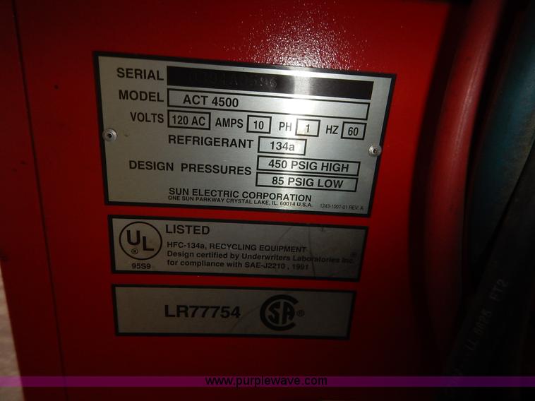 image for item BH9776 Snap-On ACT4500 recycling/recharging refrigerant system