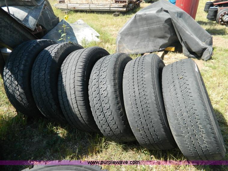 image for item BJ9002 (6) 275/65R16 tires