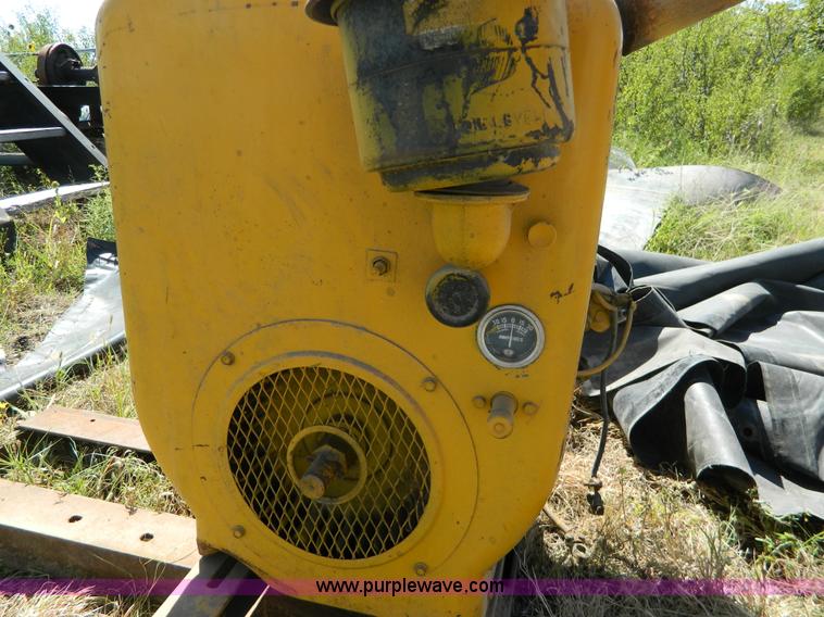 image for item BJ9003 Two cylinder gas engine