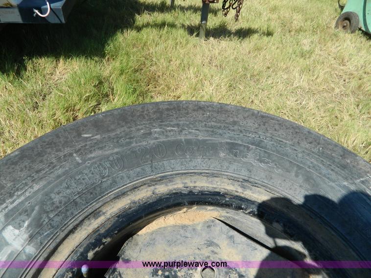 image for item BJ9015 (2) Comnactors tires