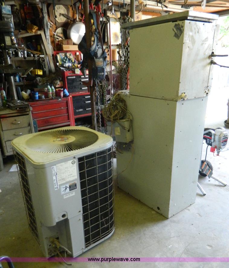 image for item BJ9039 Heil AC/furnace unit