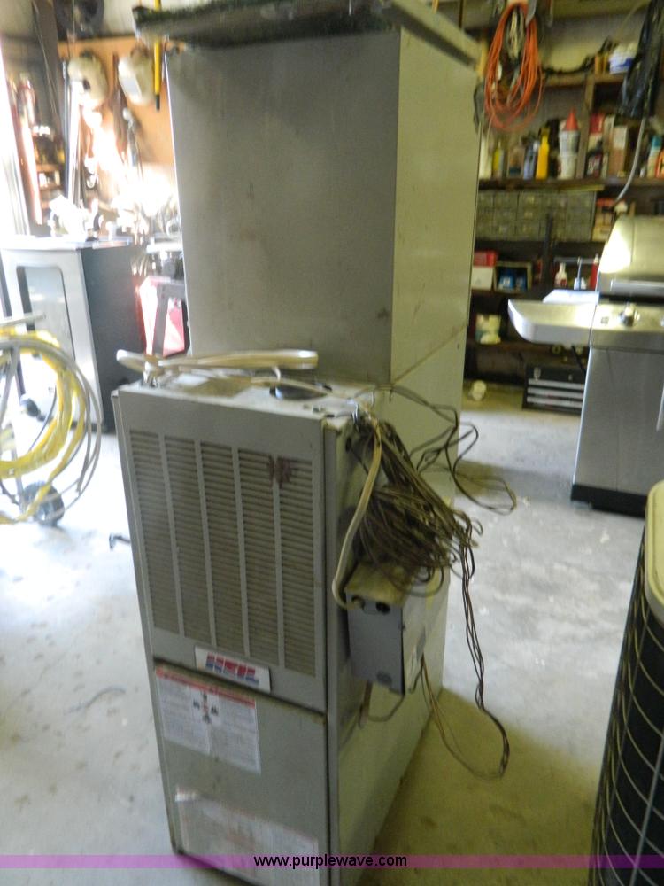 image for item BJ9039 Heil AC/furnace unit