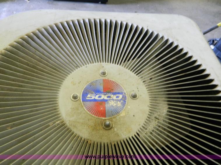 image for item BJ9039 Heil AC/furnace unit