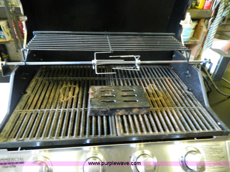 image for item BJ9041 Char-Broil Commercial Series barbecue grill