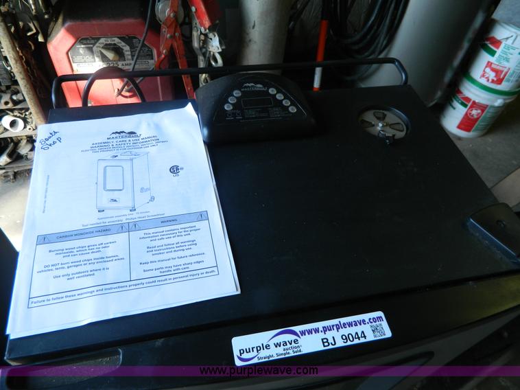 image for item BJ9044 Masterbuilt smoker